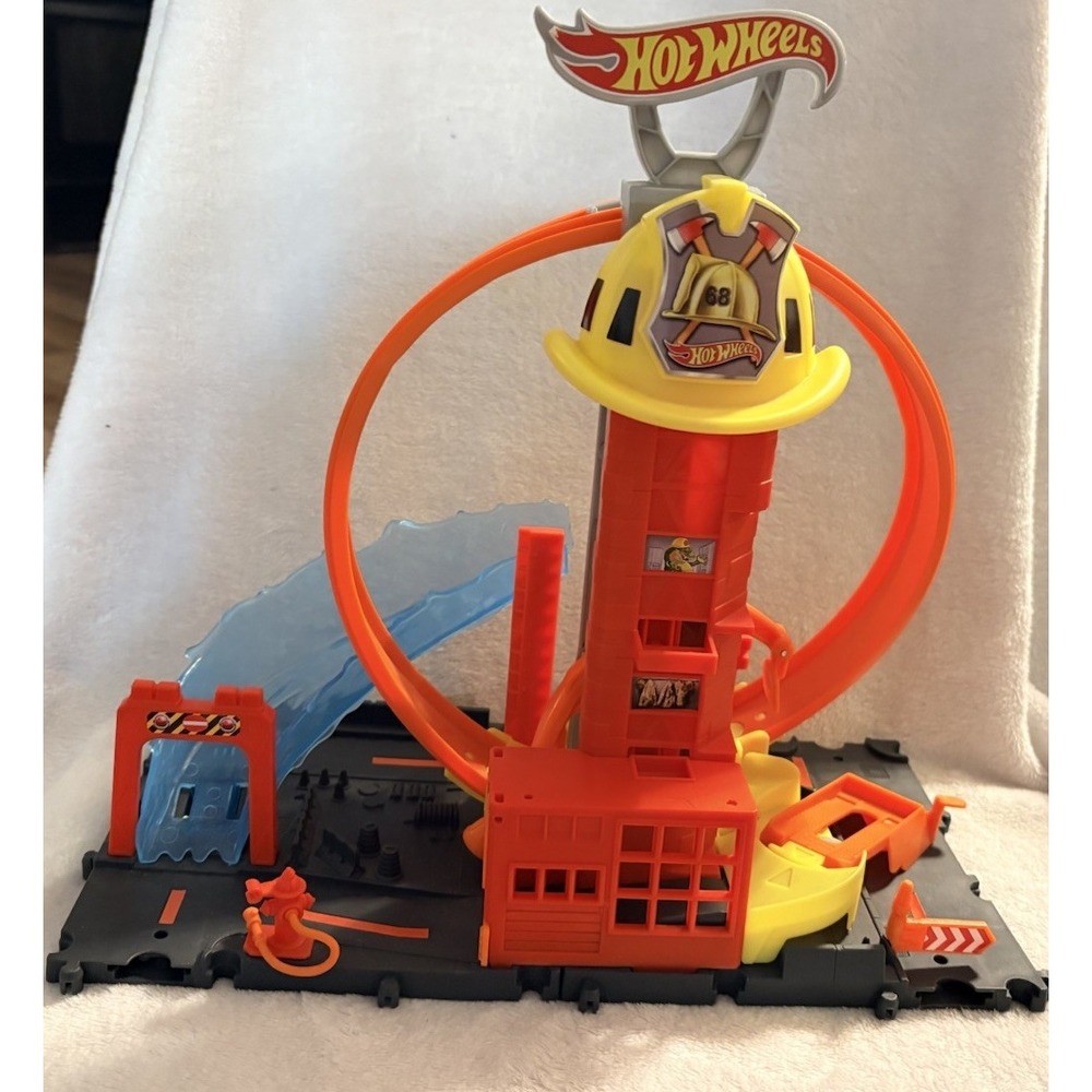 Hot Wheels City Super Loop Fire Station Track Playset Kid Elevator Stunt Loop